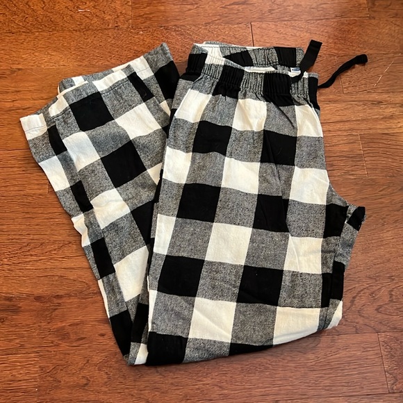 Old Navy Other - OLD NAVY check flannel pant size small